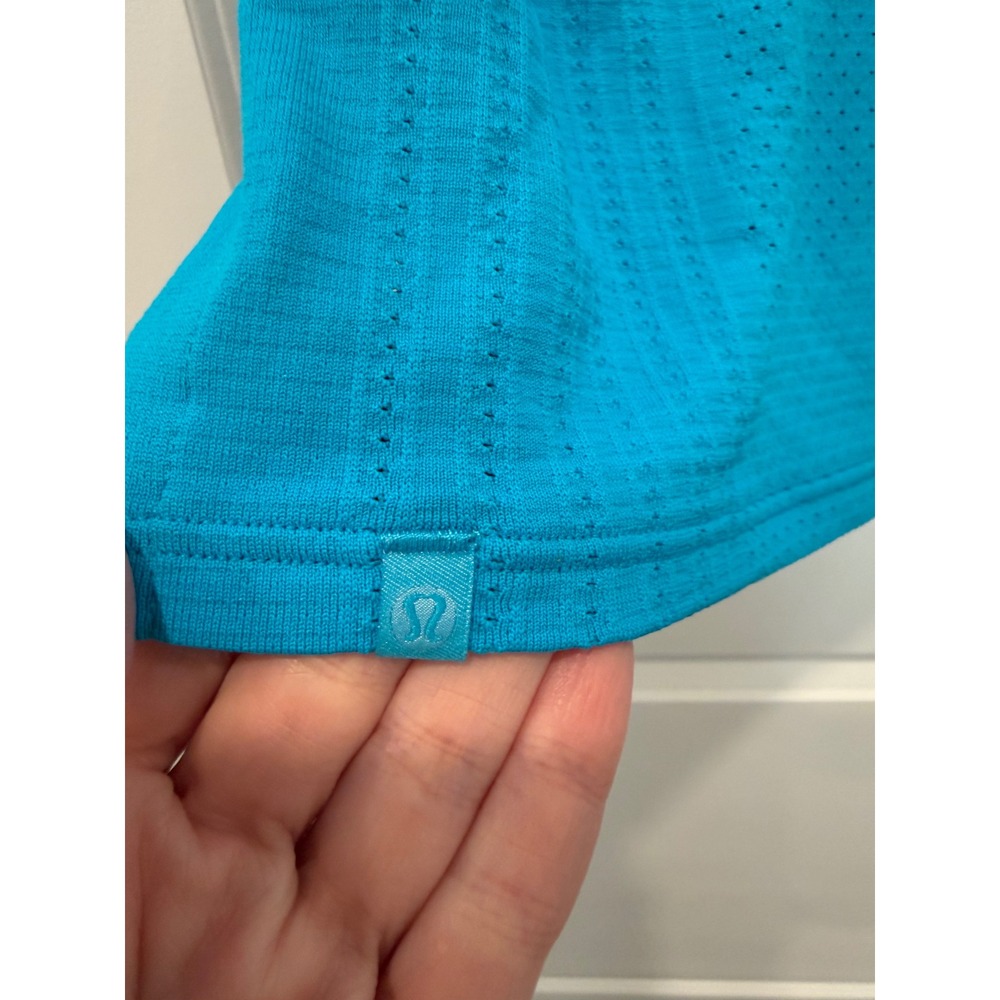 Lululemon Swiftly Tech High-Neck Tank Top 2.0 Blue Size 4 Athletic Workout - Picture 5 of 5